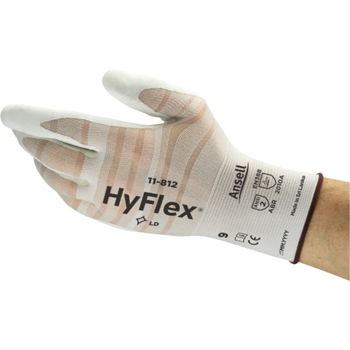 Gants HyFlex 11-812, 6, R&ecirc;vetement Mousse de nitrile, Calibre 18, Enveloppe en Nylon/Spand M & M Nord Ouest Inc