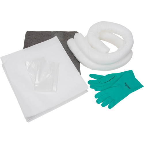 Spill Kit, Oil Only/Universal, Bag, 10 US gal. Absorbancy M & M Nord Ouest Inc