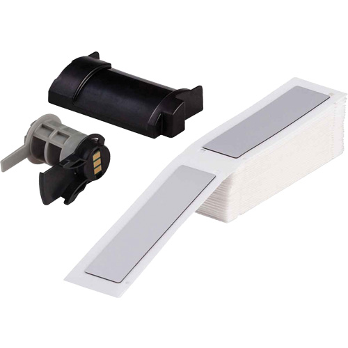 &eacute;tiquettes sur&eacute;lev&eacute;s pour panneaux, Polyester, 1" lo x 4" h, Blanc M & M Nord Ouest Inc