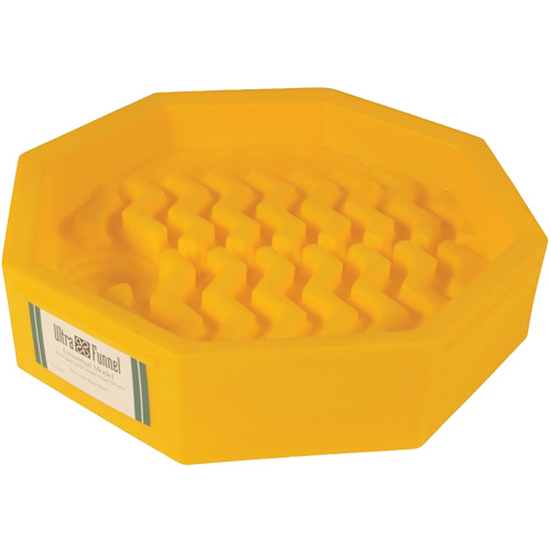 Ultra-Universal Funnel avec bec verseur M & M Nord Ouest Inc