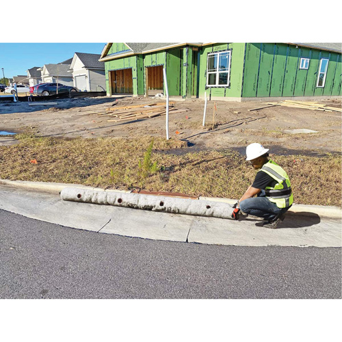 Ultra-Gutter Guard&reg;, Sediment, 144" L x 9" W M & M Nord Ouest Inc