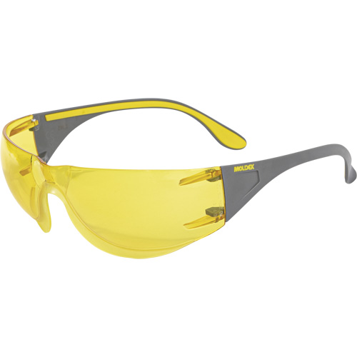 Lunettes de s&eacute;curit&eacute; Adapt, Lentille Ambr&eacute;e, Antibu&eacute;e/Anti-&eacute;gratignures, ANSI Z87+/R&eacute;pond ou surpasse la norme CSA Z94.3 M & M Nord Ouest Inc