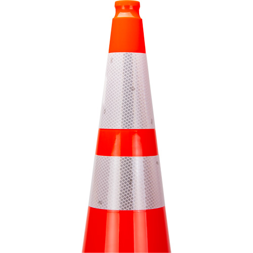 C&ocirc;ne de signalisation de premi&egrave;re qualit&eacute;, 36", Orange, Bande(s) r&eacute;fl&eacute;chissante(s) 4" & 6" M & M Nord Ouest Inc