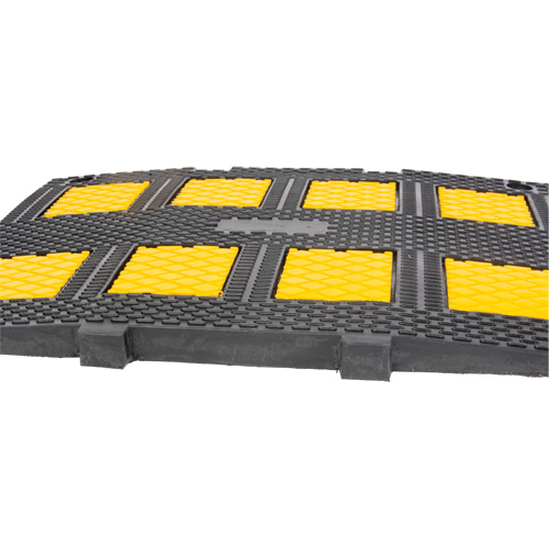 Middle Speed Hump, Rubber, 3' L x 20" W x 2" H M & M Nord Ouest Inc