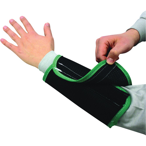 Kut Gard&reg; 2-Ply Cane Mesh Sleeve, Nylon, 9", ASTM ANSI Level A4, Black M & M Nord Ouest Inc