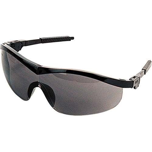 Lunettes de s&eacute;curit&eacute; Storm, Lentille Grise/fum&eacute;e, Anti-&eacute;gratignures, ANSI Z87+ M & M Nord Ouest Inc