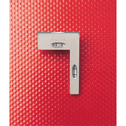 Cross Test Level & Plumb M & M Nord Ouest Inc