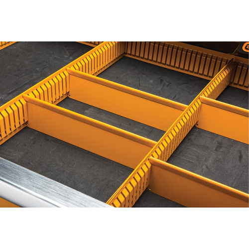 Chariot &agrave; outils &eacute;lectrique, 11 tiroirs, 42-1/2" la x 24-7/16" p x 41" h, Noir/Orange M & M Nord Ouest Inc