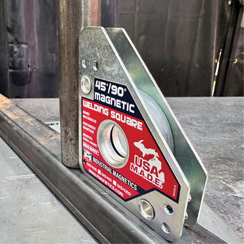 Magnetic Welding Squares, 3-3/4" L x 3/4" W x 4-3/8" H, 75 lbs. M & M Nord Ouest Inc