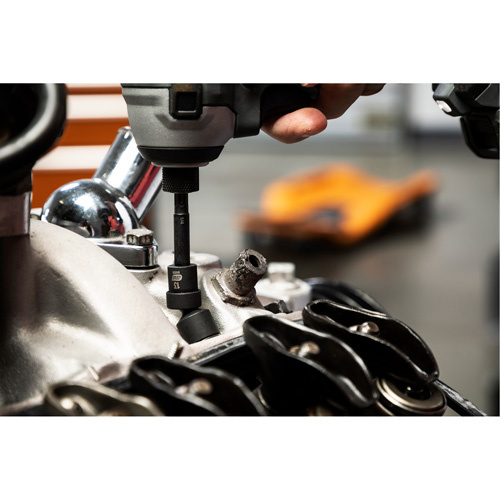 Jeu de 12 douilles m&eacute;triques flexibles universelles &agrave; chocs 1/4" &agrave; 6 pans M & M Nord Ouest Inc