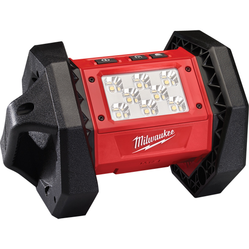 Flood M18 ROVER, DEL, 8 W, 1500 lumens, Boîtier en Caoutchouc M & M Nord Ouest Inc