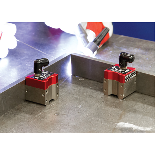 &eacute;querres magn&eacute;tiques Mag90 avec interrupteur, 1-1/2" lo x 1-1/2" la x 2-3/4" h, 150 lb M & M Nord Ouest Inc
