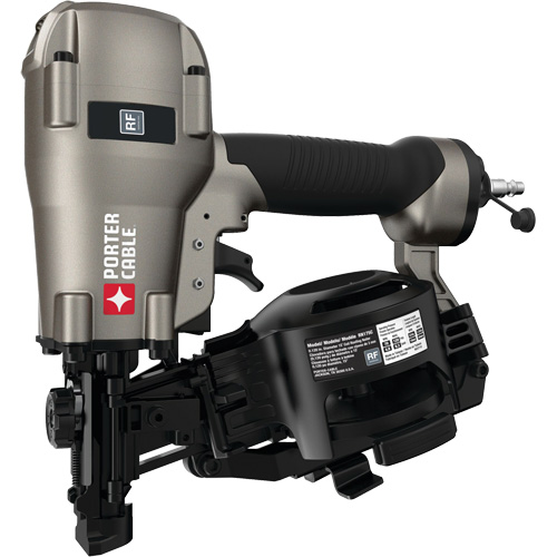 Cloueuse pneumatique &agrave; rouleau 15° pour toiture M & M Nord Ouest Inc