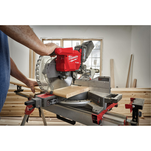 M18 Fuel Dual Bevel Sliding Compound Mitre Saw (Tool Only) M & M Nord Ouest Inc