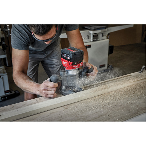 Base plongeante pour toupie compacte M & M Nord Ouest Inc