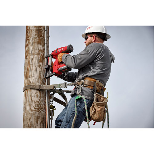 Ensemble agrafeuse pour cl&ocirc;ture utilitaire M18 Fuel, Agrafes 2"/1-1/2"/1-3/4" M & M Nord Ouest Inc