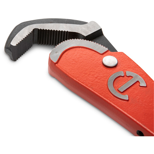 Self-Adjusting Steel Pipe Wrench, 2-1/2" Jaw Capacity, 16" Long, Powder Coated Finish, Non-Ergonomic Handle M & M Nord Ouest Inc