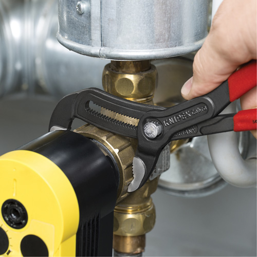 Cobra&reg; Water Pump Pliers, 10" M & M Nord Ouest Inc