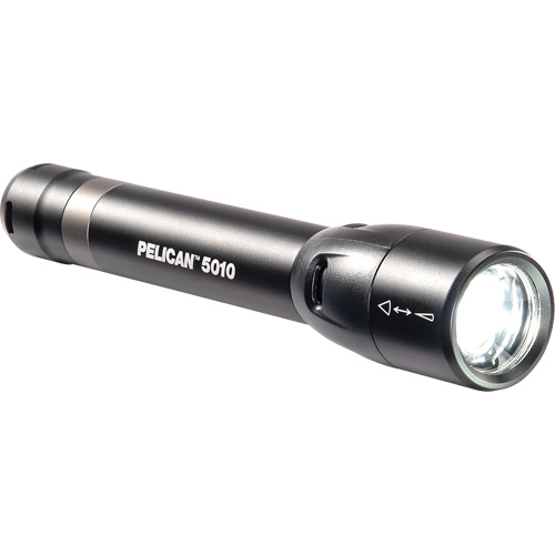Lampe de poche 5010, DEL, 392 lumens, Piles AA M & M Nord Ouest Inc