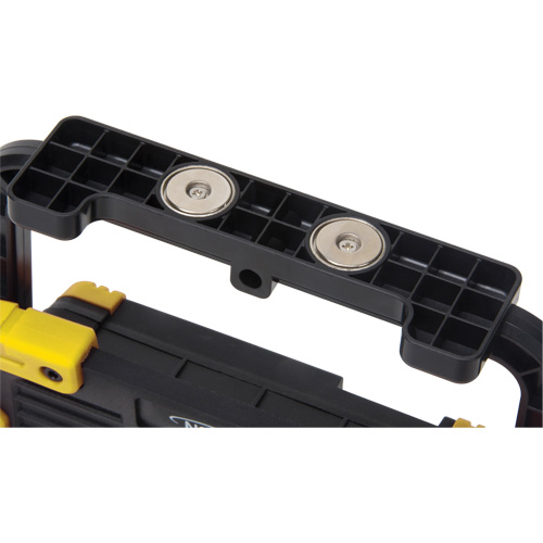 Lampe de travail portative, DEL, 10 W, 1000 lumens, Boîtier en Plastique M & M Nord Ouest Inc