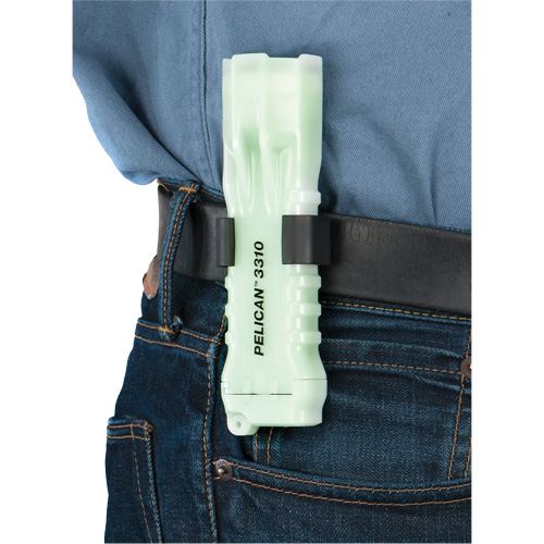 Flashlight, LED, 378 Lumens, AA Batteries M & M Nord Ouest Inc