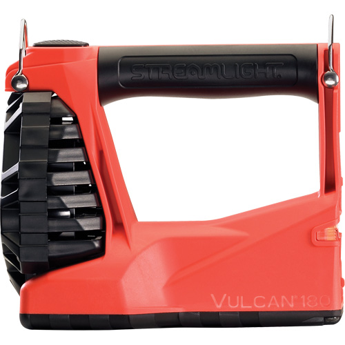 Lanterne multifonctionnelle 180 Vulcan, DEL, 1200 lumens, 5.75 hres de fonctionnement, piles Rechargeable, Compris M & M Nord Ouest Inc