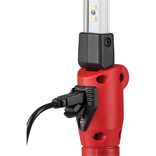 Strion&reg; SwitchBlade&reg; Compact Work Light, LED, 500 Lumens M & M Nord Ouest Inc