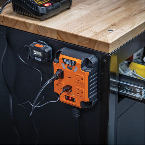 Powerbox 1 Magnetic Power Strip, 4 Outlet(s), 5', 120 V M & M Nord Ouest Inc