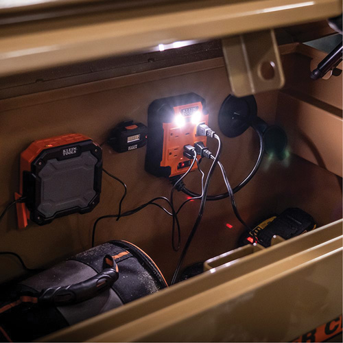 Powerbox 1 Magnetic Power Strip, 4 Outlet(s), 5', 120 V M & M Nord Ouest Inc