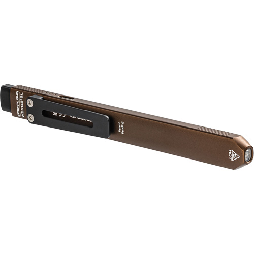 Lampe de poche Wedge SL avec couvercle, 500 lumens, Piles Rechargeable M & M Nord Ouest Inc
