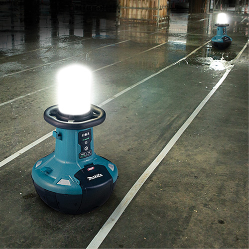 Lampe de chantier &agrave; DEL auto-redressante 40Vmax XGT (outil seulement)?, DEL, 5500 lumens M & M Nord Ouest Inc
