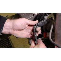 Pinces de d&eacute;connexion &agrave; 85 degr&eacute;s M & M Nord Ouest Inc