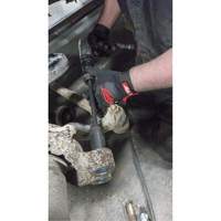 Outil pour douille d'ancrage &agrave; 2 pi&egrave;ces pour camion M & M Nord Ouest Inc