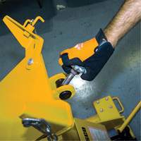 Yellow Jackit Transmission Jack, 2.2 Ton(s) Lifting Capacity M & M Nord Ouest Inc