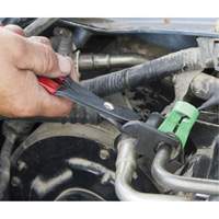 Pince de d&eacute;connexion pour carburant et climatisation M & M Nord Ouest Inc