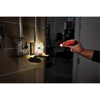 D&eacute;tecteur de tension avec DEL et testeur de prise DDFT, 50 V - 1000 V, Alerte Affichage & son M & M Nord Ouest Inc