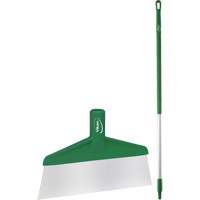 Grattoir &agrave; plancher avec manche, Vert, 9-3/5" la x 55-9/10" lo M & M Nord Ouest Inc