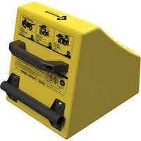 Cale de roue ultra-robuste pour l'exploitation mini&egrave;re Checkers Safety, PEHD, Jaune, 14-1/2" la x 17-1/2" p x 16" h M & M Nord Ouest Inc