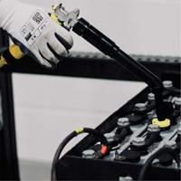 9" Battery Watering Gun M & M Nord Ouest Inc