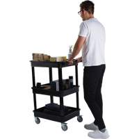 Chariot utilitaire avec tablette &agrave; bordure profonde, 3 tiers, 19" x 39-1/2" x 28-1/4", Capacit&eacute; 330 lb M & M Nord Ouest Inc