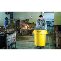 Brute&reg; Dolly, Polyethylene, Black, Fits: 20 - 55 US Gal. M & M Nord Ouest Inc