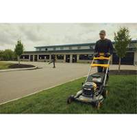60V MAX* Brushless Cordless RWD Mower Kit, Self-Propelled Walk-Behind, Battery Powered, 21" Cutting Width M & M Nord Ouest Inc