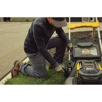 60V MAX* Brushless Cordless RWD Mower Kit, Self-Propelled Walk-Behind, Battery Powered, 21" Cutting Width M & M Nord Ouest Inc
