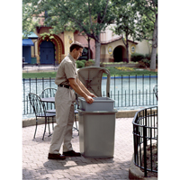 Untouchable&reg; Containers, Polyethylene, 35 US gal. M & M Nord Ouest Inc