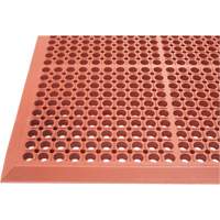 Tapis de s&eacute;rie Competitor, &agrave; fentes, 3' x 5' x 7/8", Orange, Caoutchouc naturel M & M Nord Ouest Inc