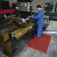 Tapis de s&eacute;rie Competitor, &agrave; fentes, 3' x 5' x 7/8", Orange, Caoutchouc naturel M & M Nord Ouest Inc