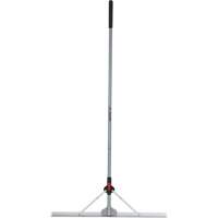 R&acirc;teau &agrave; niveler pour am&eacute;nagement paysager avec t&ecirc;te pliante, Manche Fibre de verre, 36" la, Lame Aluminium M & M Nord Ouest Inc