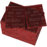 Scotch-Brite 7447 Hand Pads, Aluminum Oxide, 9" x 6", Very Fine Grit M & M Nord Ouest Inc