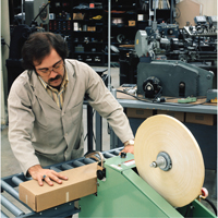 Rubans adh&eacute;sifs opaques 8934 Tartan, &eacute;paisseur 4 mils, 12 mm (1/2") x 55 m (180')  M & M Nord Ouest Inc