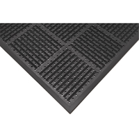 Tapis r&eacute;versible Outfront no 227, Caoutchouc, Grattoir Type, Motif &agrave; fentes, 3' x 6', Noir M & M Nord Ouest Inc